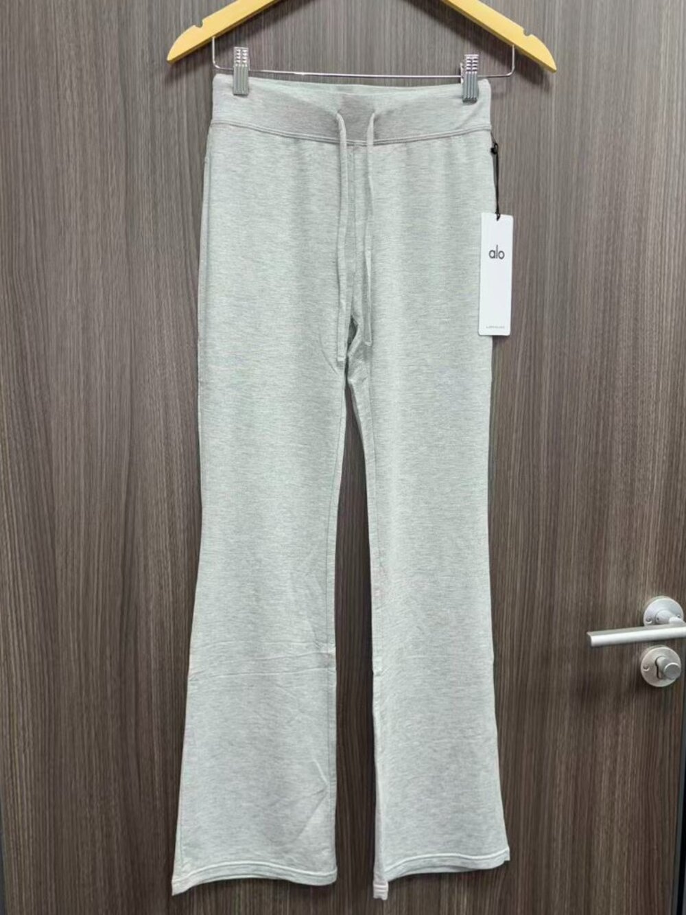 🌫️Alo Yoga Sway Bootcut Sweatpant Athletic Heather Grey Casual Flare Pants